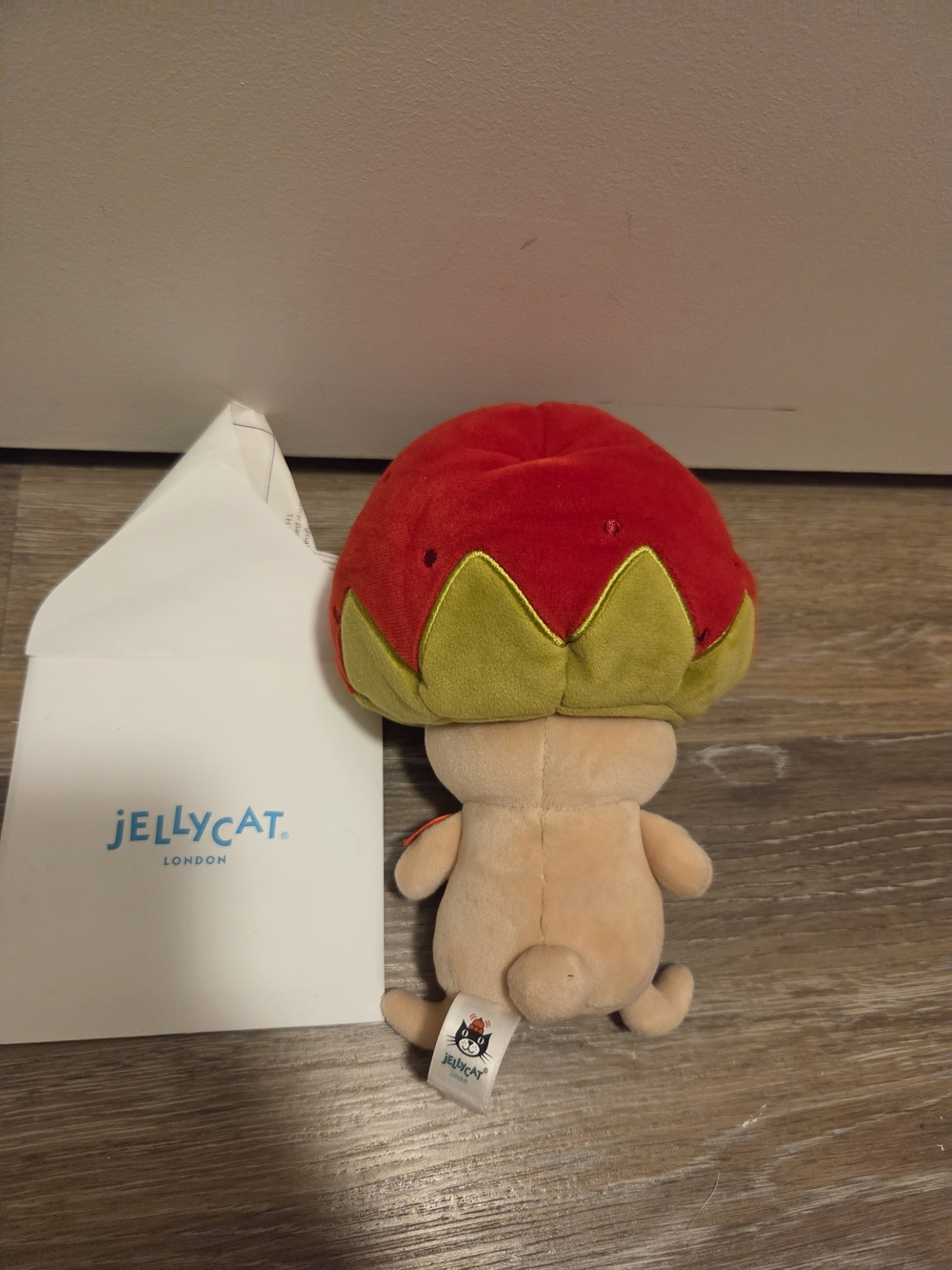 Jellycat RETIRED Beret Strawberry Mushroom Fun Guy Plush - Red & Green BNWOT - Picture 4 of 7